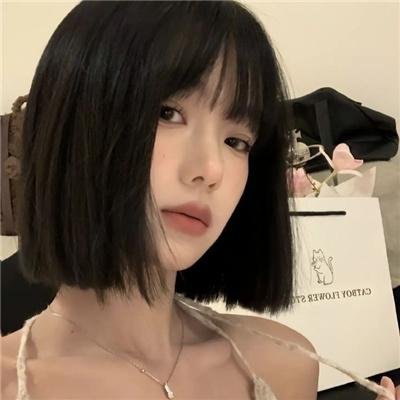 像两滴水